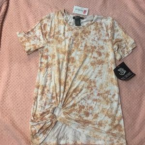 tee-shirt